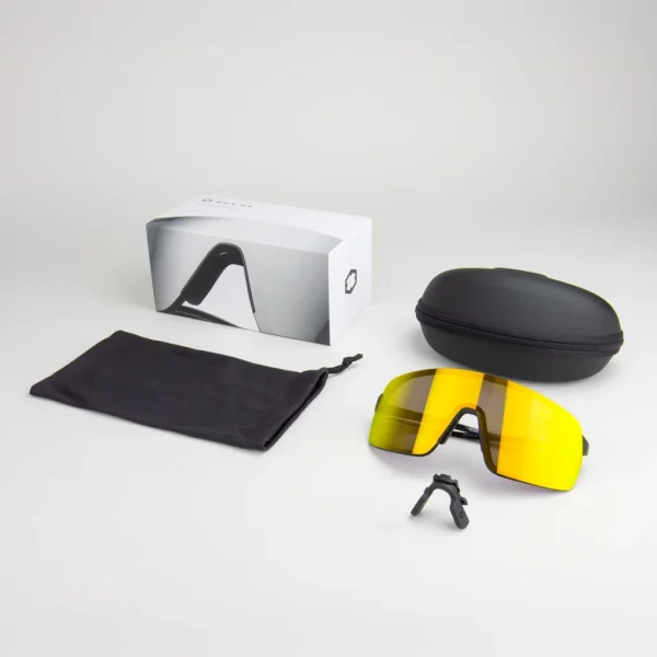 Gafas Deportivas Out Of Rams adapta Logo Blanco Lente Gold24 MCI